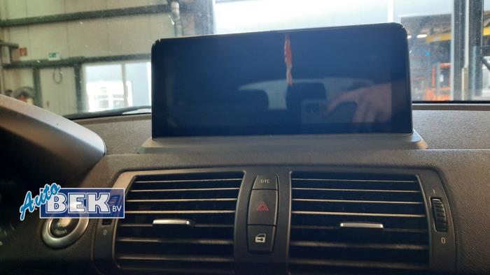 Gebruikte Display Interieur BMW 1 serie (E87/87N) 118i 16V Prijs op aanvraag aangeboden door Auto Bek