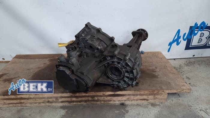 Gebruikte Versnellingsbak Volkswagen Transporter T4 1.9 D Prijs € 250,00 Margeregeling aangeboden door Auto Bek