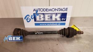 Gebruikte Aandrijfas links-achter BMW 5 serie (E39) 528i 24V Prijs € 24,00 Margeregeling aangeboden door Auto Bek