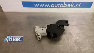 Gebruikte Motor Tankklepvergrendeling Audi A6 (C6) 2.0 TDI 16V Prijs € 9,00 Margeregeling aangeboden door Auto Bek