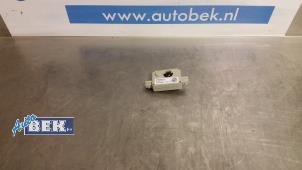 Gebruikte Antenne Versterker BMW 3 serie (E90) 330d 24V Prijs € 10,00 Margeregeling aangeboden door Auto Bek