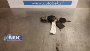 Gebruikte Sleutel + Contactslot Ford Fiesta 5 (JD/JH) 1.4 16V Prijs op aanvraag aangeboden door Auto Bek
