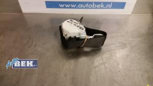 Gebruikte Gordelspanner midden achter Mercedes ML II (164/4JG) 3.0 ML-320 CDI 4-Matic V6 24V Prijs € 12,50 Margeregeling aangeboden door Auto Bek