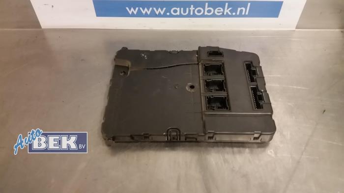 Gebruikte Bodycontrol Module Renault Scénic II (JM) 1.9 dCi 120 Prijs € 25,00 Margeregeling aangeboden door Auto Bek