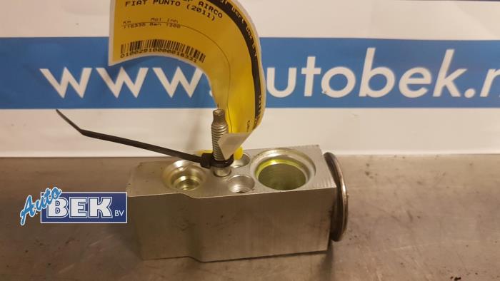 Gebruikte Airco expansieklep Fiat Punto Evo (199) 1.2 Euro 4 Prijs € 11,00 Margeregeling aangeboden door Auto Bek