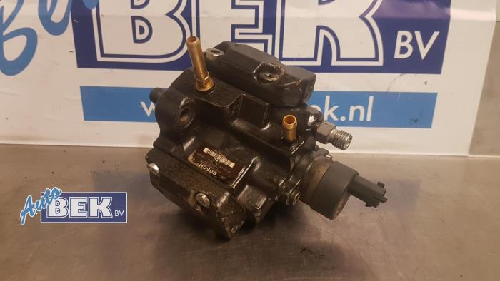 Gebruikte Hogedrukpomp Fiat Doblo (223A/119) 1.9 JTD Multijet Prijs € 175,00 Margeregeling aangeboden door Auto Bek