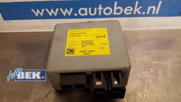 Gebruikte Computer Stuurbekrachtiging Renault Twingo II (CN) 1.2 16V LEV Prijs € 50,00 Margeregeling aangeboden door Auto Bek
