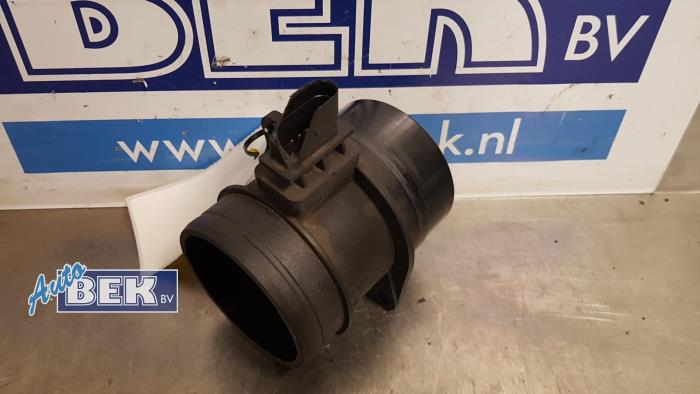 Gebruikte Luchtmassameter Volkswagen Golf VI (5K1) 2.0 TDI 16V Prijs € 12,50 Margeregeling aangeboden door Auto Bek