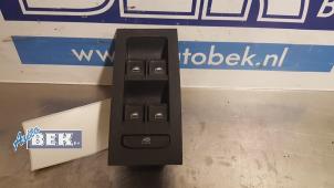 Gebruikte Schakelblok ruiten Skoda Octavia (5EAA) 1.6 TDI GreenTec 16V Prijs € 35,00 Margeregeling aangeboden door Auto Bek