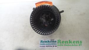 Gebruikte Chaufage Ventilatiemotor Volkswagen Caddy III (2KA,2KH,2CA,2CH) 2.0 SDI Prijs € 35,00 Margeregeling aangeboden door Renkens Auto-Onderdelen B.V.