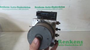 Gebruikte ABS Pomp Renault Scénic II (JM) 1.5 dCi 80 Prijs € 75,00 Margeregeling aangeboden door Renkens Auto-Onderdelen B.V.