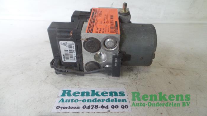 Gebruikte ABS Pomp Citroen Berlingo Cinqspace, Multispace 1.8 Prijs € 75,00 Margeregeling aangeboden door Renkens Auto-Onderdelen B.V.