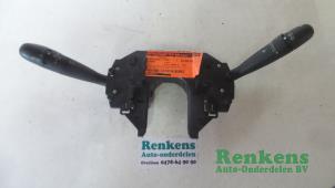 Gebruikte Combischakelaar Stuurkolom Citroen C4 Berline (LC) 1.6 16V Prijs € 75,00 Margeregeling aangeboden door Renkens Auto-Onderdelen B.V.