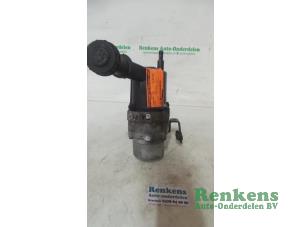 Gebruikte Servopomp Citroen C4 Berline (LC) 1.6 16V Prijs € 120,00 Margeregeling aangeboden door Renkens Auto-Onderdelen B.V.
