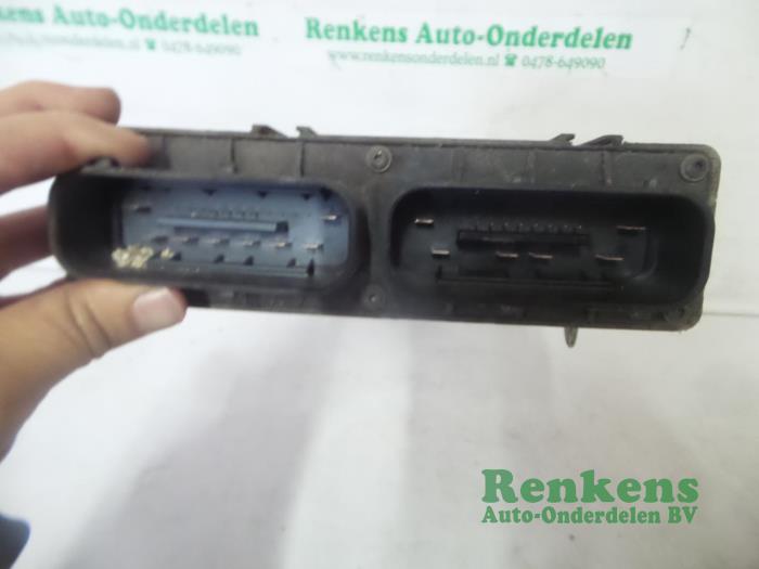 Gebruikte Module Koeling Opel Zafira (F75) 2.2 DTI 16V Prijs € 25,00 Margeregeling aangeboden door Renkens Auto-Onderdelen B.V.