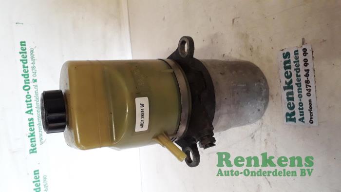 Gebruikte Pomp Servo Ford Focus 2 Wagon 1.8 TDCi 16V Prijs € 125,00 Margeregeling aangeboden door Renkens Auto-Onderdelen B.V.