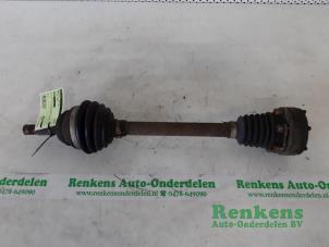 Gebruikte Homokineetas links-voor Volkswagen Lupo (6X1) 1.4 16V 75 Prijs € 30,00 Margeregeling aangeboden door Renkens Auto-Onderdelen B.V.