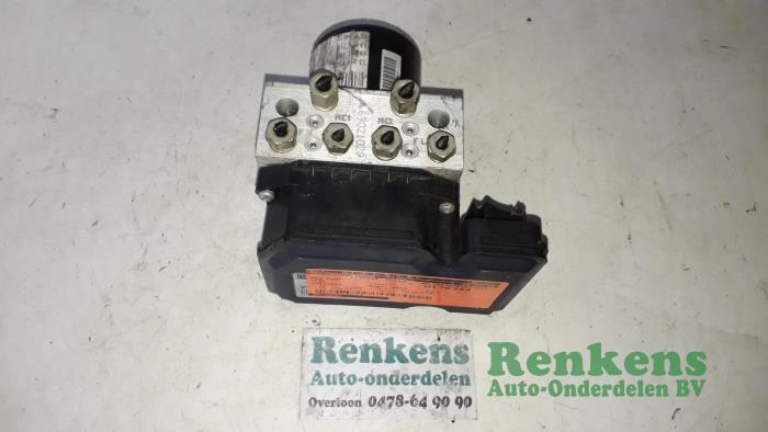 Gebruikte ABS Pomp Opel Insignia 2.0 CDTI 16V 160 Ecotec Prijs € 100,00 Margeregeling aangeboden door Renkens Auto-Onderdelen B.V.