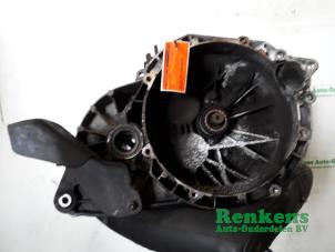 Gebruikte Versnellingsbak Ford Focus C-Max 2.0 TDCi 16V Prijs € 200,00 Margeregeling aangeboden door Renkens Auto-Onderdelen B.V.