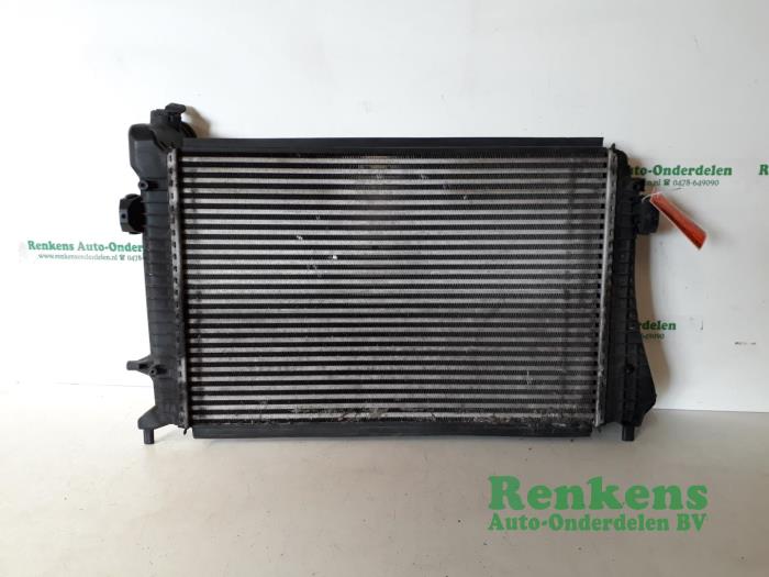 Gebruikte Intercooler Volkswagen Jetta III (1K2) 2.0 TDI DPF 140 Prijs € 60,00 Margeregeling aangeboden door Renkens Auto-Onderdelen B.V.