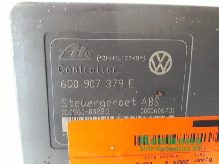 Gebruikte ABS Pomp Volkswagen Polo IV (9N1/2/3) 1.2 12V Prijs € 50,00 Margeregeling aangeboden door Renkens Auto-Onderdelen B.V.