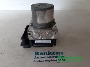 Gebruikte ABS Pomp Renault Megane II CC (EM) 2.0 dCi 16V Prijs € 60,00 Margeregeling aangeboden door Renkens Auto-Onderdelen B.V.