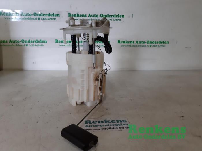 Gebruikte Brandstofpomp Elektrisch Renault Megane II CC (EM) 2.0 dCi 16V Prijs € 45,00 Margeregeling aangeboden door Renkens Auto-Onderdelen B.V.