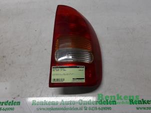 Gebruikte Achterlicht rechts Opel Corsa B (73/78/79) 1.7D Prijs € 15,00 Margeregeling aangeboden door Renkens Auto-Onderdelen B.V.