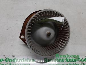 Gebruikte Chaufage Ventilatiemotor Mazda 626 (GE14/74/84) 1.8i LX,GLX 16V Prijs € 30,00 Margeregeling aangeboden door Renkens Auto-Onderdelen B.V.