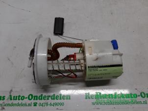 Gebruikte Benzinepomp Ford Fusion 1.4 16V Prijs € 40,00 Margeregeling aangeboden door Renkens Auto-Onderdelen B.V.