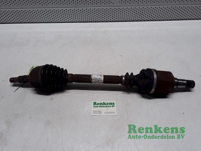 Gebruikte Steekas links-voor Renault Megane II CC (EM) 1.9 dCi 115 Prijs € 50,00 Margeregeling aangeboden door Renkens Auto-Onderdelen B.V.