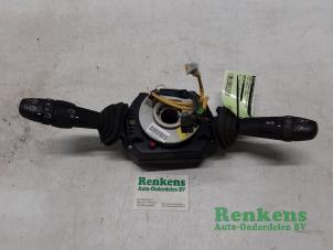 Gebruikte Combischakelaar Stuurkolom Fiat Bravo (198A) 1.4 T-Jet 16V 150 Prijs € 65,00 Margeregeling aangeboden door Renkens Auto-Onderdelen B.V.