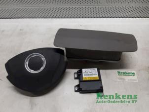 Gebruikte Airbag Set + Module Dacia Sandero I (BS) 1.2 16V Prijs € 250,00 Margeregeling aangeboden door Renkens Auto-Onderdelen B.V.