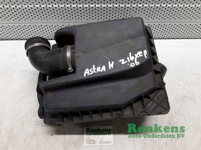 Gebruikte Luchtfilterhuis Opel Astra H SW (L35) 1.6 16V Twinport Prijs € 35,00 Margeregeling aangeboden door Renkens Auto-Onderdelen B.V.