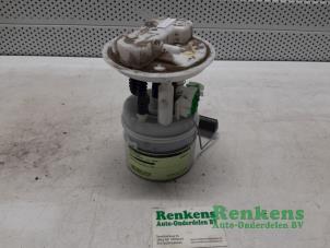 Gebruikte Benzinepomp Dacia Sandero I (BS) 1.2 16V Prijs € 50,00 Margeregeling aangeboden door Renkens Auto-Onderdelen B.V.