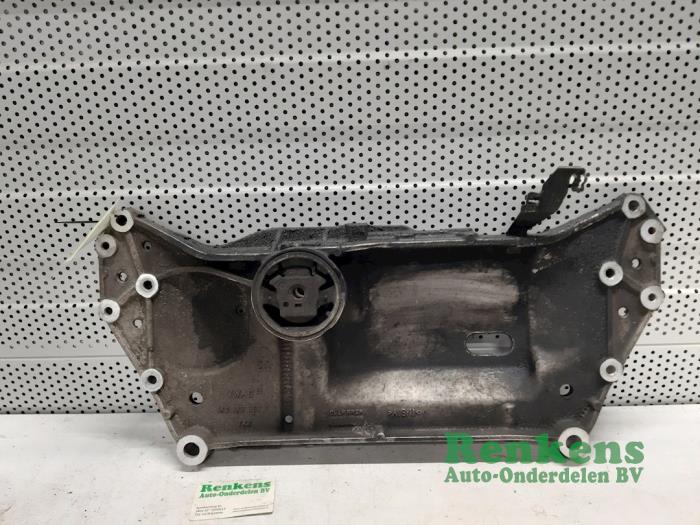 Gebruikte Subframe Audi A3 Sportback (8PA) 2.0 TDI DPF Prijs € 50,00 Margeregeling aangeboden door Renkens Auto-Onderdelen B.V.