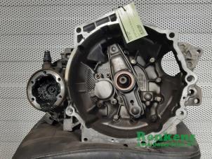 Gebruikte Versnellingsbak Volkswagen Golf IV (1J1) 2.0 Prijs € 250,00 Margeregeling aangeboden door Renkens Auto-Onderdelen B.V.