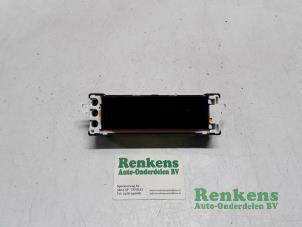 Gebruikte Display Interieur Peugeot 207/207+ (WA/WC/WM) 1.6 HDi 16V Prijs € 30,00 Margeregeling aangeboden door Renkens Auto-Onderdelen B.V.