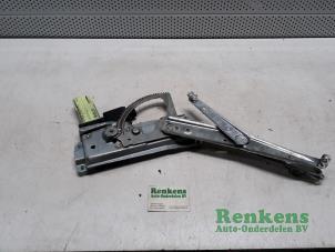 Gebruikte Ruitmechaniek 4Deurs rechts-voor Opel Vectra B Caravan (31) 1.8 16V Prijs € 35,00 Margeregeling aangeboden door Renkens Auto-Onderdelen B.V.