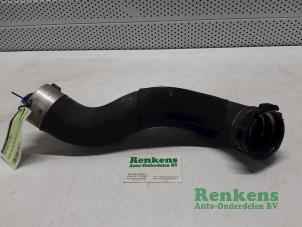 Gebruikte Intercooler Slang Mini Mini (R56) 1.6 One D 16V Prijs € 25,00 Margeregeling aangeboden door Renkens Auto-Onderdelen B.V.
