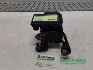 Gebruikte ABS Pomp Ford Mondeo IV Wagon 2.0 TDCi 140 16V Prijs € 50,00 Margeregeling aangeboden door Renkens Auto-Onderdelen B.V.