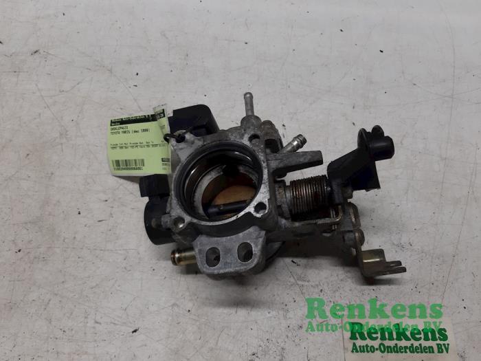 Gebruikte Gasklephuis Toyota Yaris (P1) 1.0 16V VVT-i Prijs € 30,00 Margeregeling aangeboden door Renkens Auto-Onderdelen B.V.