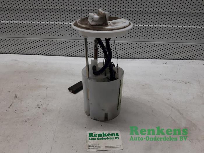 Gebruikte Benzinepomp Opel Meriva (B) 1.4 Turbo 16V ecoFLEX Prijs € 60,00 Margeregeling aangeboden door Renkens Auto-Onderdelen B.V.