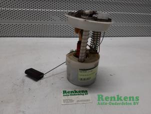 Gebruikte Benzinepomp Ford Fusion 1.6 16V Prijs € 40,00 Margeregeling aangeboden door Renkens Auto-Onderdelen B.V.