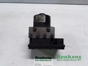 Gebruikte ABS Pomp Mercedes C Combi (S203) 2.7 C-270 CDI 20V Prijs € 60,00 Margeregeling aangeboden door Renkens Auto-Onderdelen B.V.