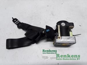 Gebruikte Veiligheidsgordel rechts-voor Mercedes C Combi (S203) 2.7 C-270 CDI 20V Prijs € 35,00 Margeregeling aangeboden door Renkens Auto-Onderdelen B.V.