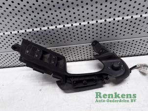 Gebruikte Raam schakelaar elektrisch Audi A6 Avant (C6) 2.7 TDI V6 24V Prijs € 35,00 Margeregeling aangeboden door Renkens Auto-Onderdelen B.V.