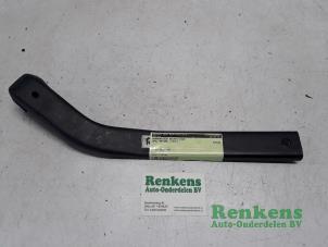 Nieuwe Bumpersteun rechts-voor Opel Rekord D 1.9 Prijs € 14,52 Inclusief btw aangeboden door Renkens Auto-Onderdelen B.V.