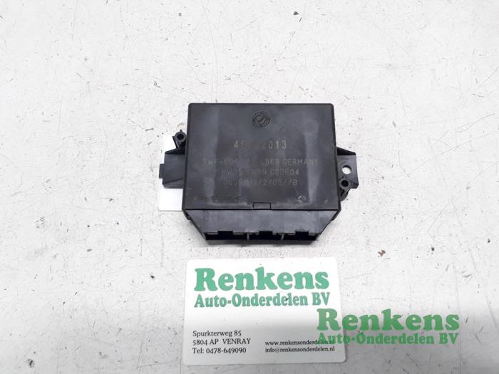 Gebruikte PDC Module Fiat Stilo (192A/B) 2.4 20V Abarth 3-Drs. Prijs € 35,00 Margeregeling aangeboden door Renkens Auto-Onderdelen B.V.