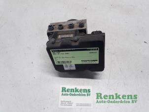 Gebruikte ABS Pomp Audi A4 Avant (B7) 2.0 TDI Prijs € 75,00 Margeregeling aangeboden door Renkens Auto-Onderdelen B.V.